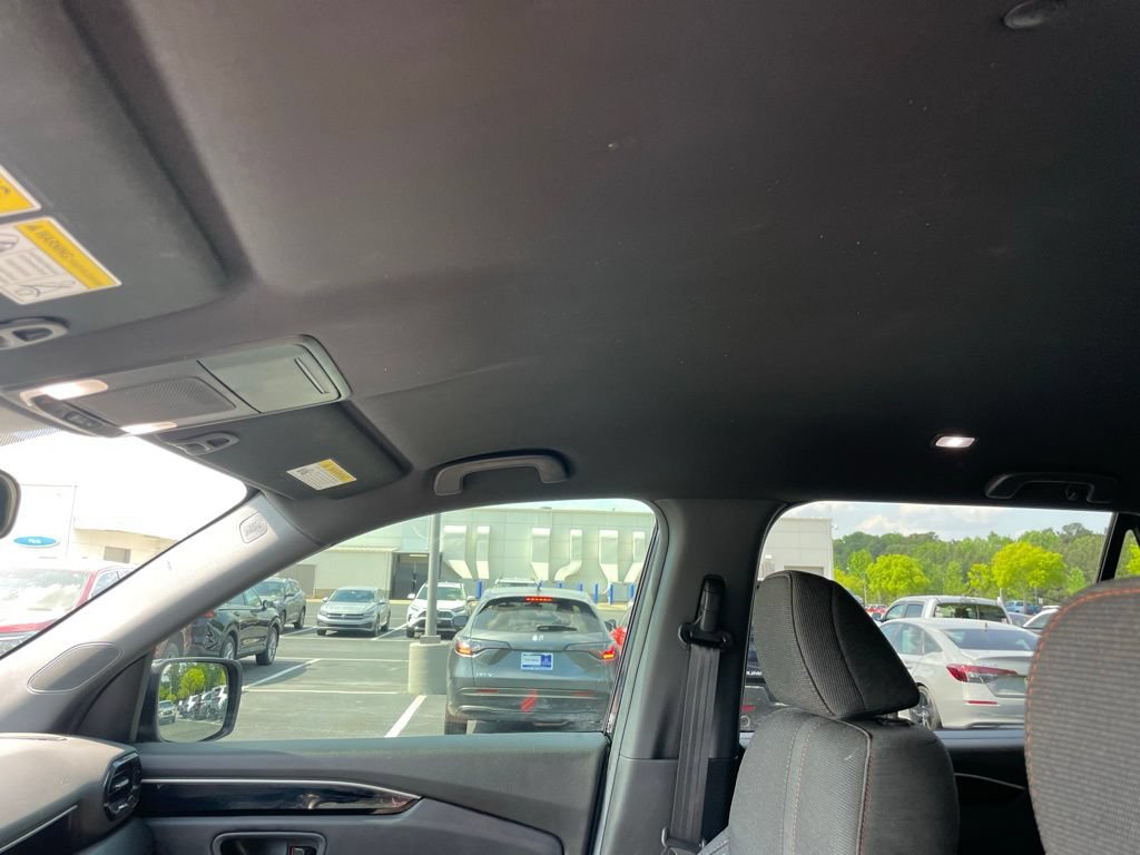 Certified 2025 Honda Pilot Sport image 23