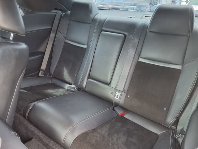 Used 2014 Dodge Challenger R/T RWD image 10