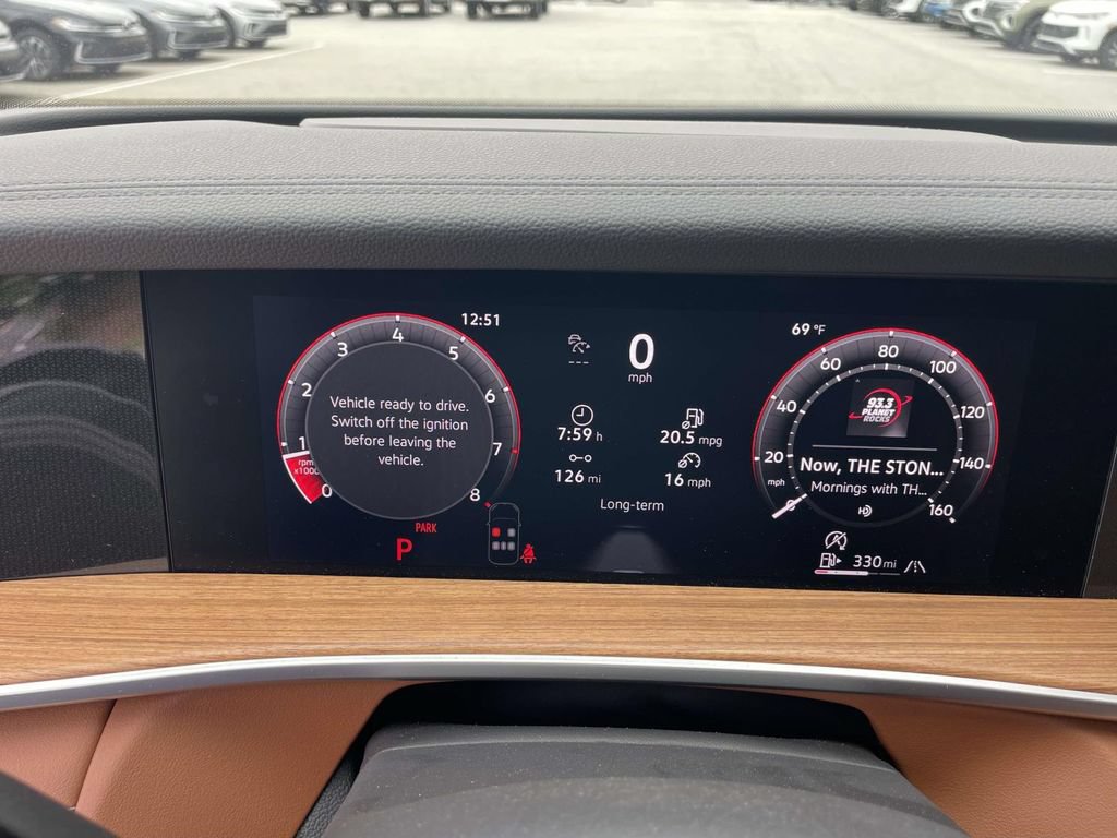 New 2026 Volkswagen Tiguan SEL R-Line AWD/4WD image 22