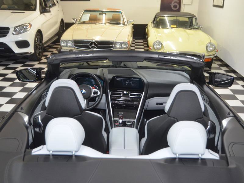Used 2020 BMW M8 Convertible w/ Driving Assistance Package image 33