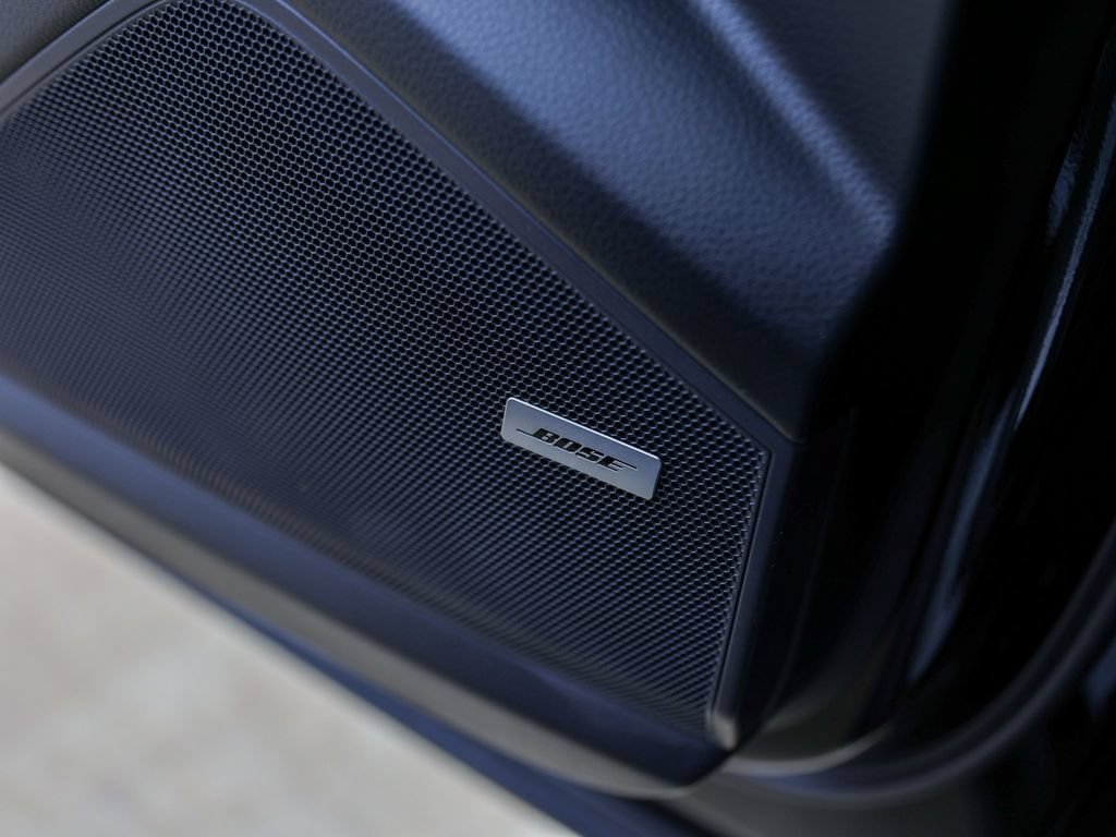 Certified 2025 Porsche Cayenne AWD/4WD image 27