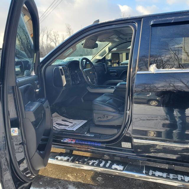 Used 2017 Chevrolet Silverado 3500 LTZ w/ Duramax Plus Package AWD/4WD image 12