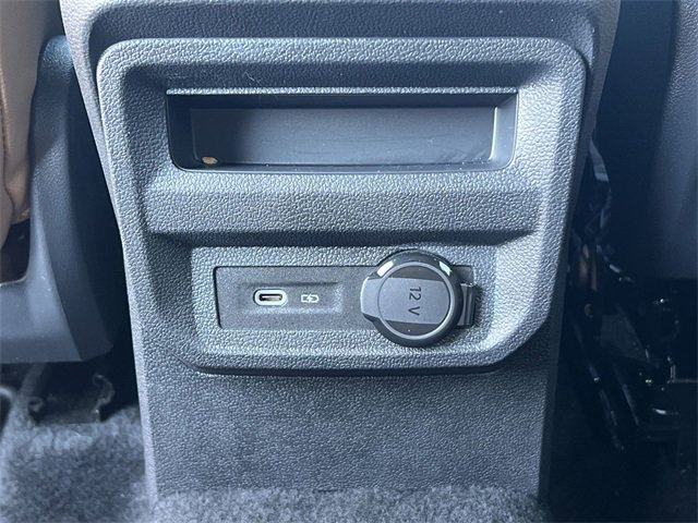 Used 2024 Volkswagen Tiguan SE R-Line image 31