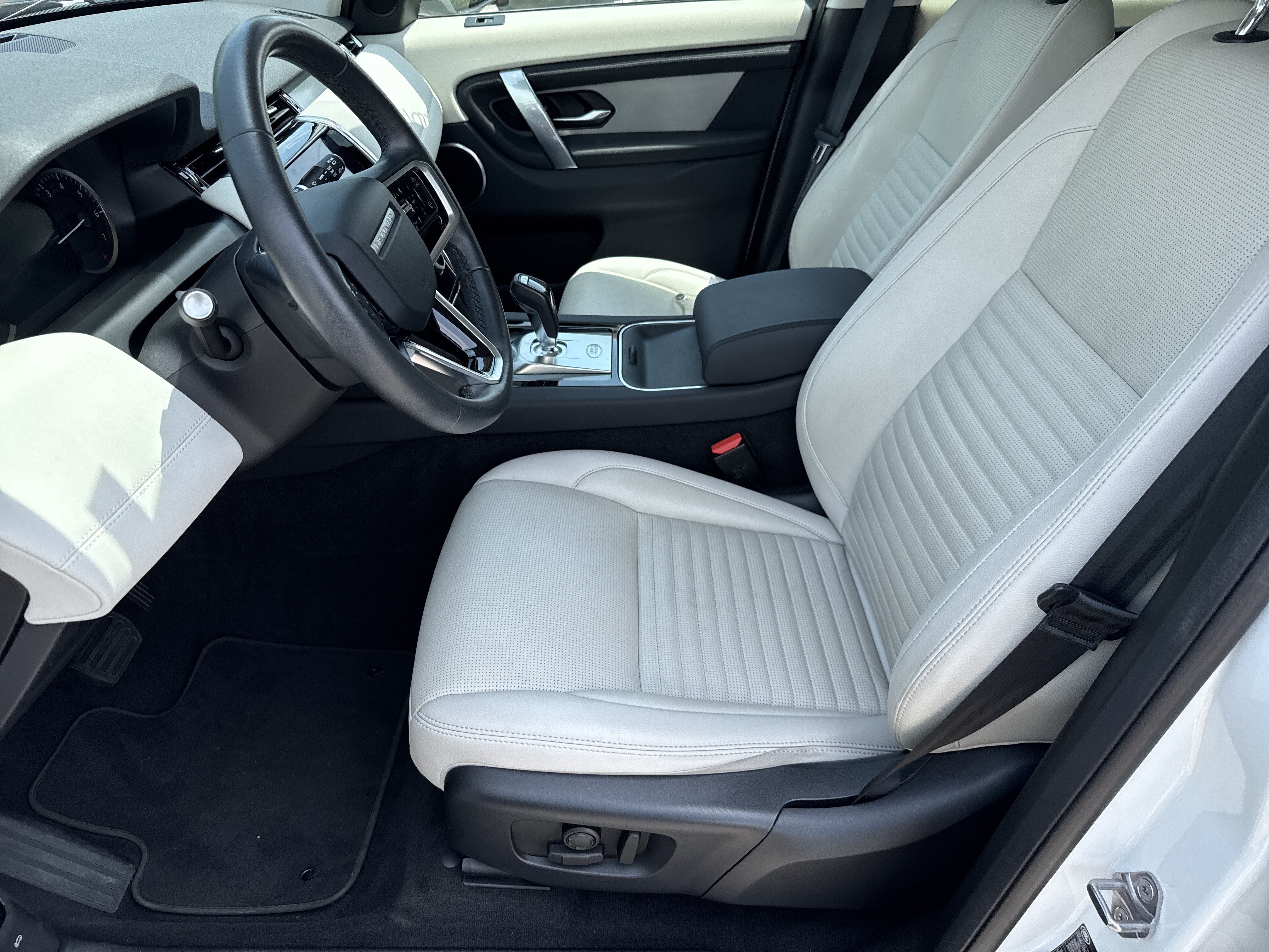 Used 2023 Land Rover Discovery Sport S AWD/4WD image 10