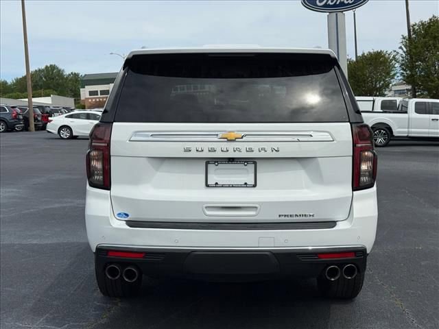 Used 2023 Chevrolet Suburban Premier image 5