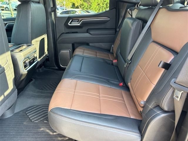 Used 2025 Chevrolet Silverado 1500 High Country w/ Z71 Off-Road Package AWD/4WD image 20