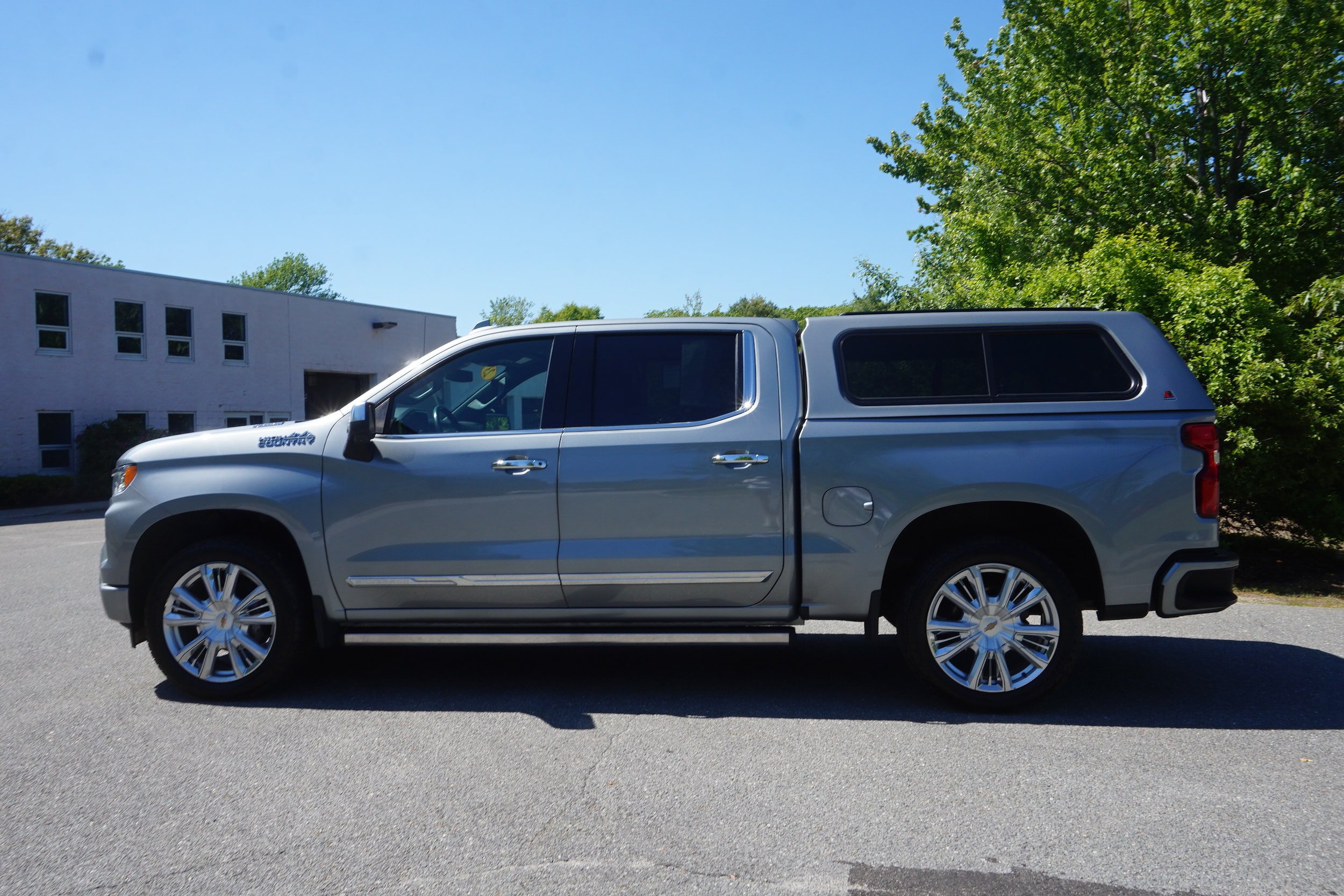Used 2023 Chevrolet Silverado 1500 High Country AWD/4WD image 8