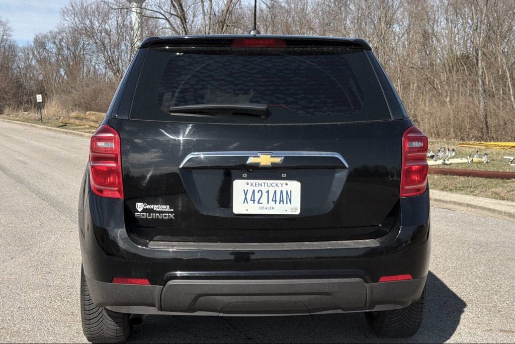 Used 2017 Chevrolet Equinox LS image 32