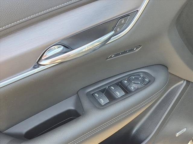 Used 2025 Cadillac XT6 Luxury FWD image 12