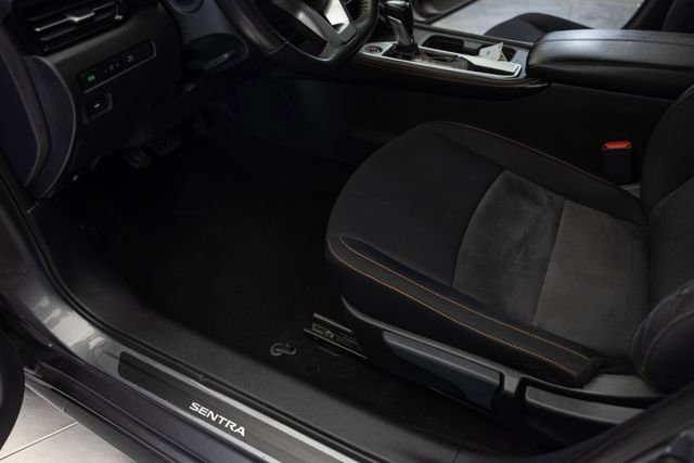 Used 2022 Nissan Sentra SR w/ Trunk Package image 12