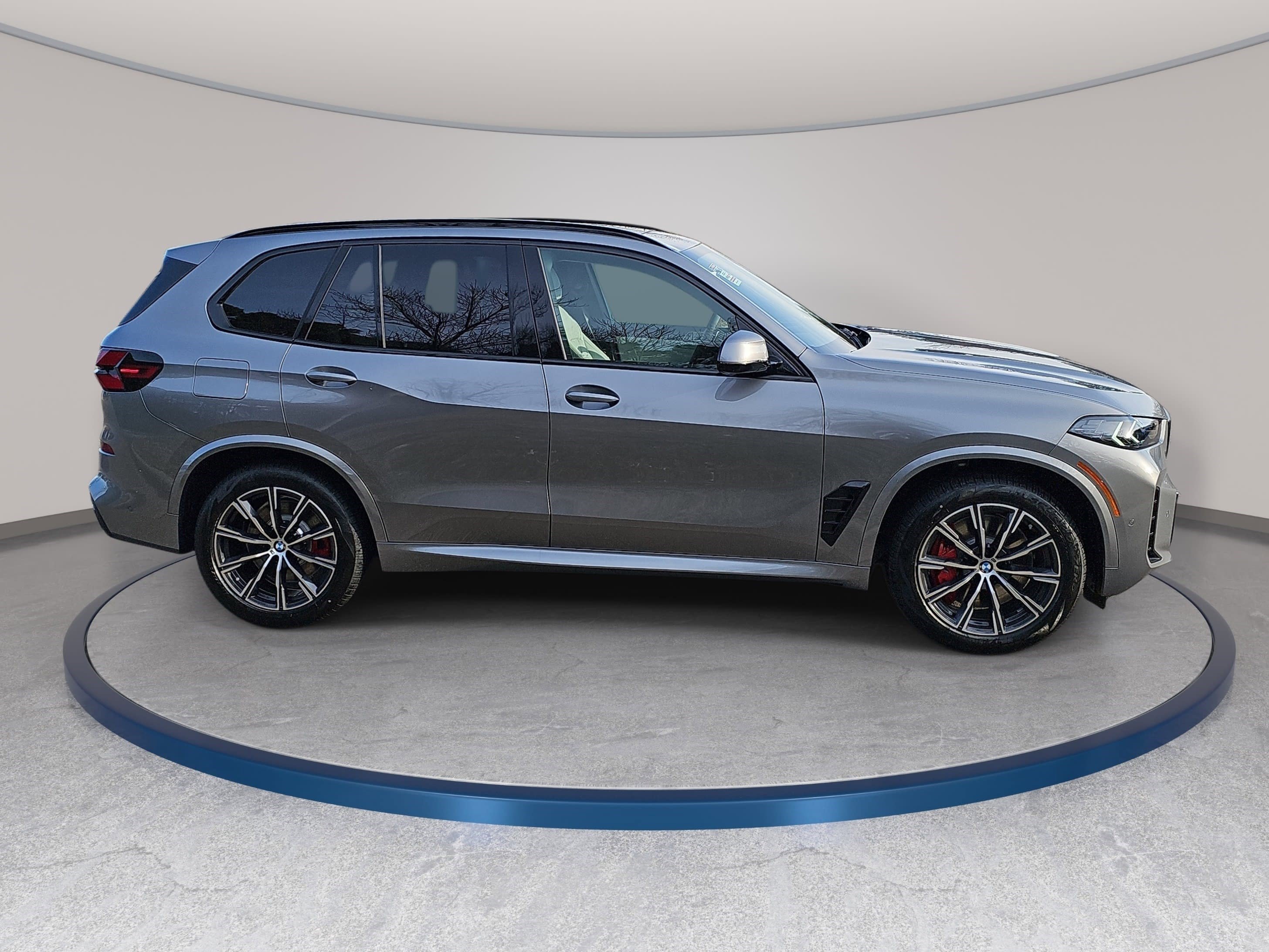 New 2026 BMW X5 xDrive50e w/ M Sport Package AWD/4WD image 4