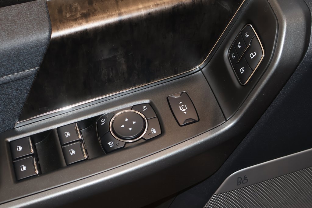 New 2025 Ford F350 Lariat w/ Lariat Ultimate Package image 10