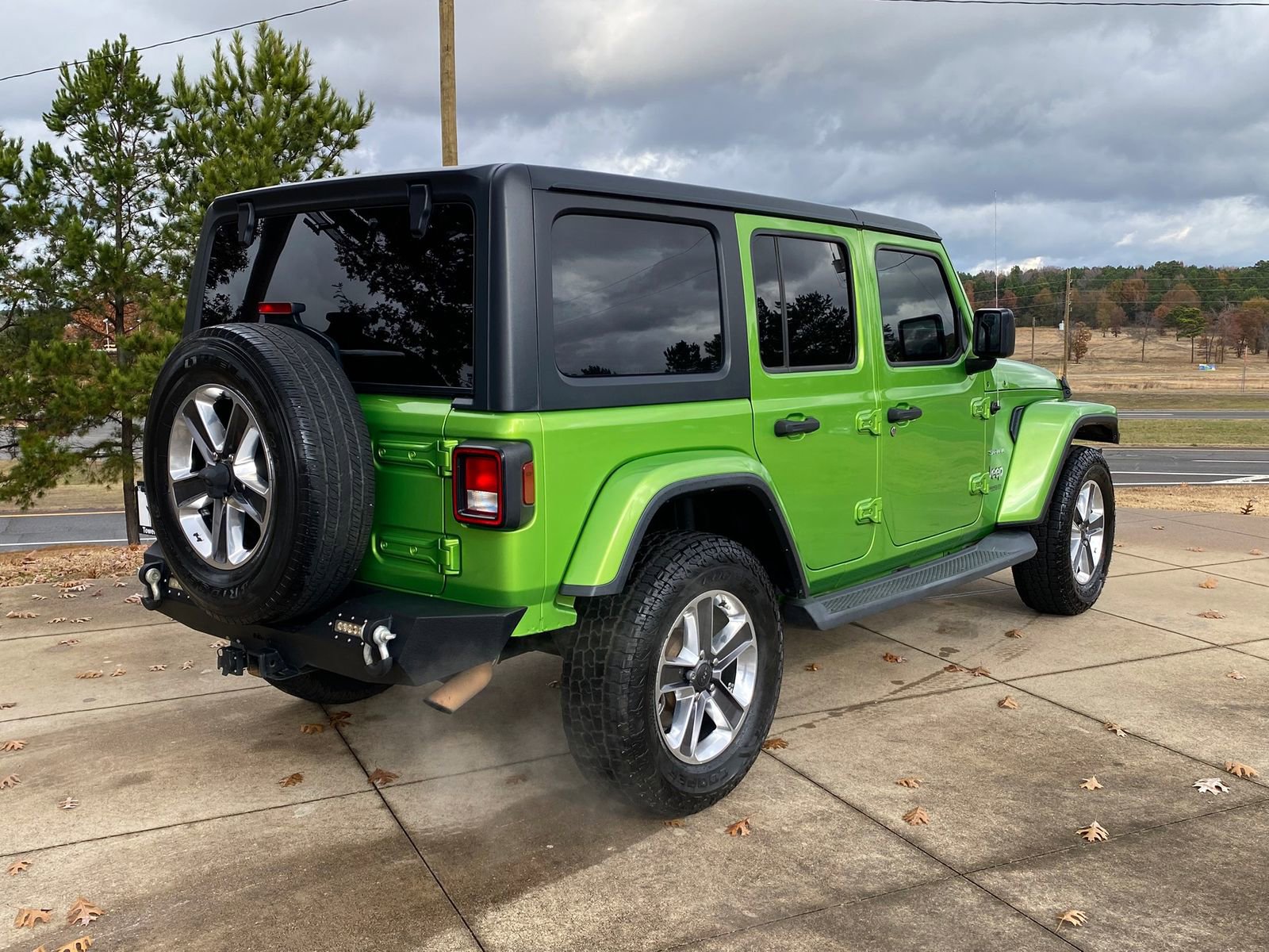 Used 2020 Jeep Wrangler Unlimited Sahara image 6
