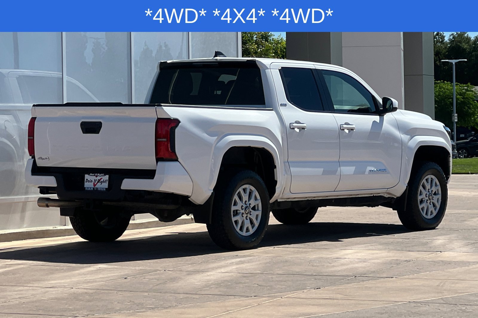 Certified 2024 Toyota Tacoma SR5 AWD/4WD image 4