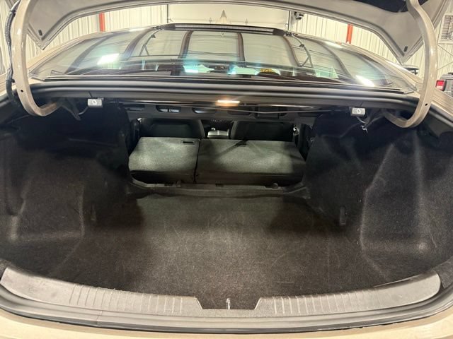 Used 2025 Chevrolet Malibu LT FWD image 32