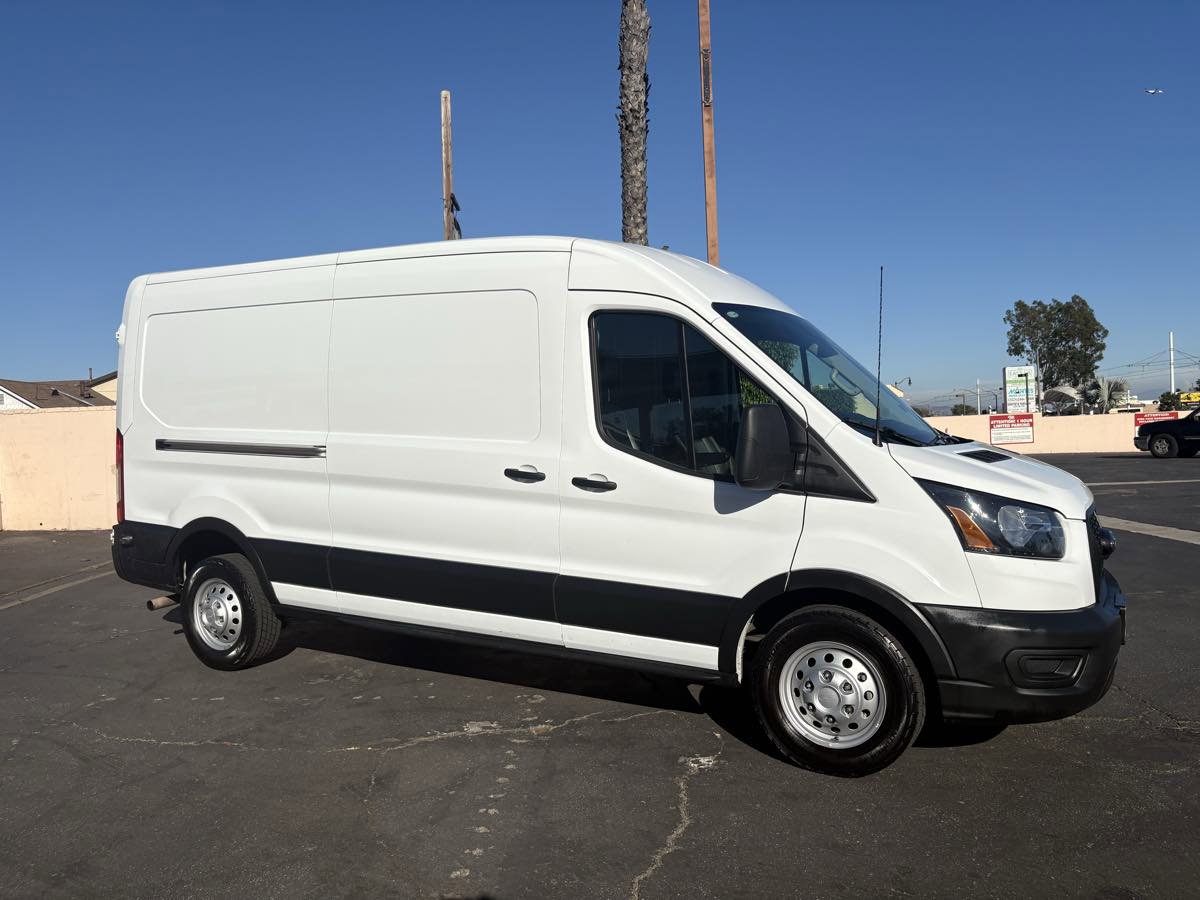 Used 2024 Ford Transit 250 148 Medium Roof Extended AWD image 39