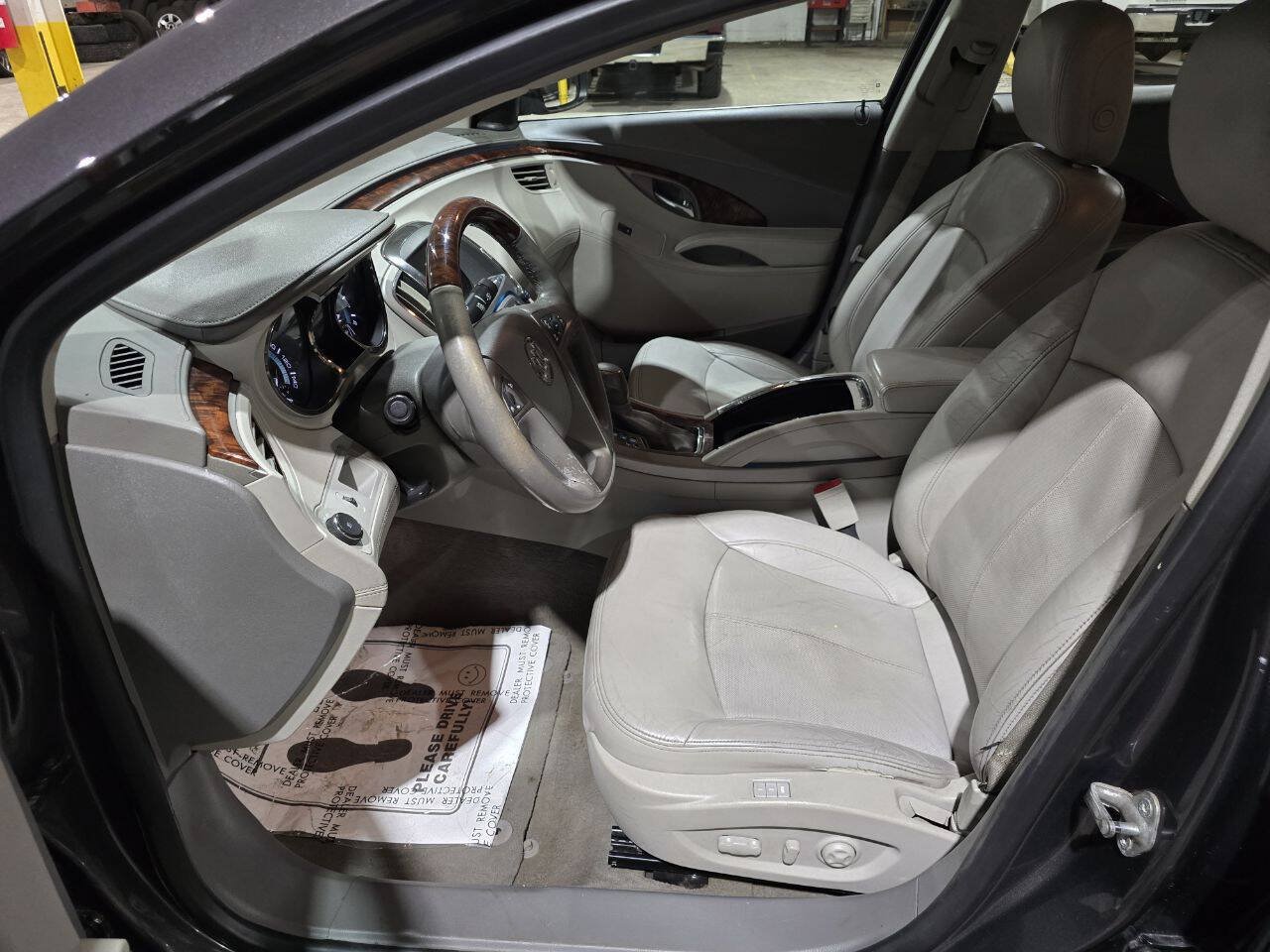 Used 2013 Buick LaCrosse Premium FWD image 25