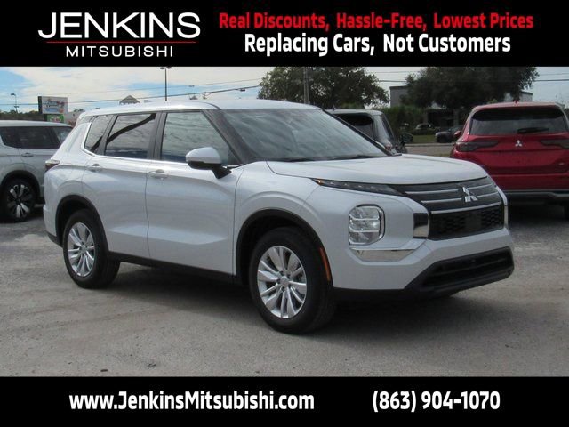 New 2026 Mitsubishi Outlander ES