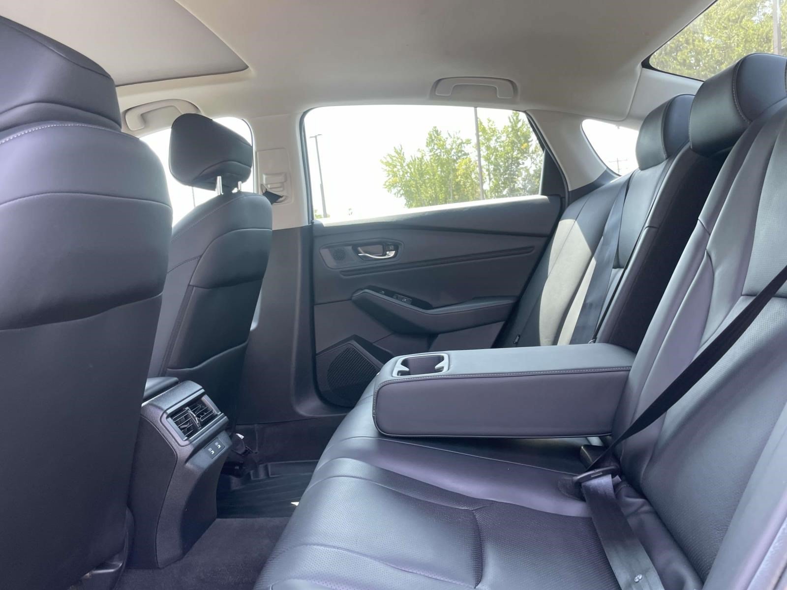 Used 2025 Honda Accord Touring image 9