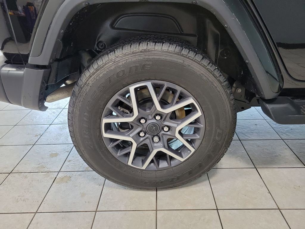 Used 2024 Jeep Wrangler Sahara AWD/4WD image 43
