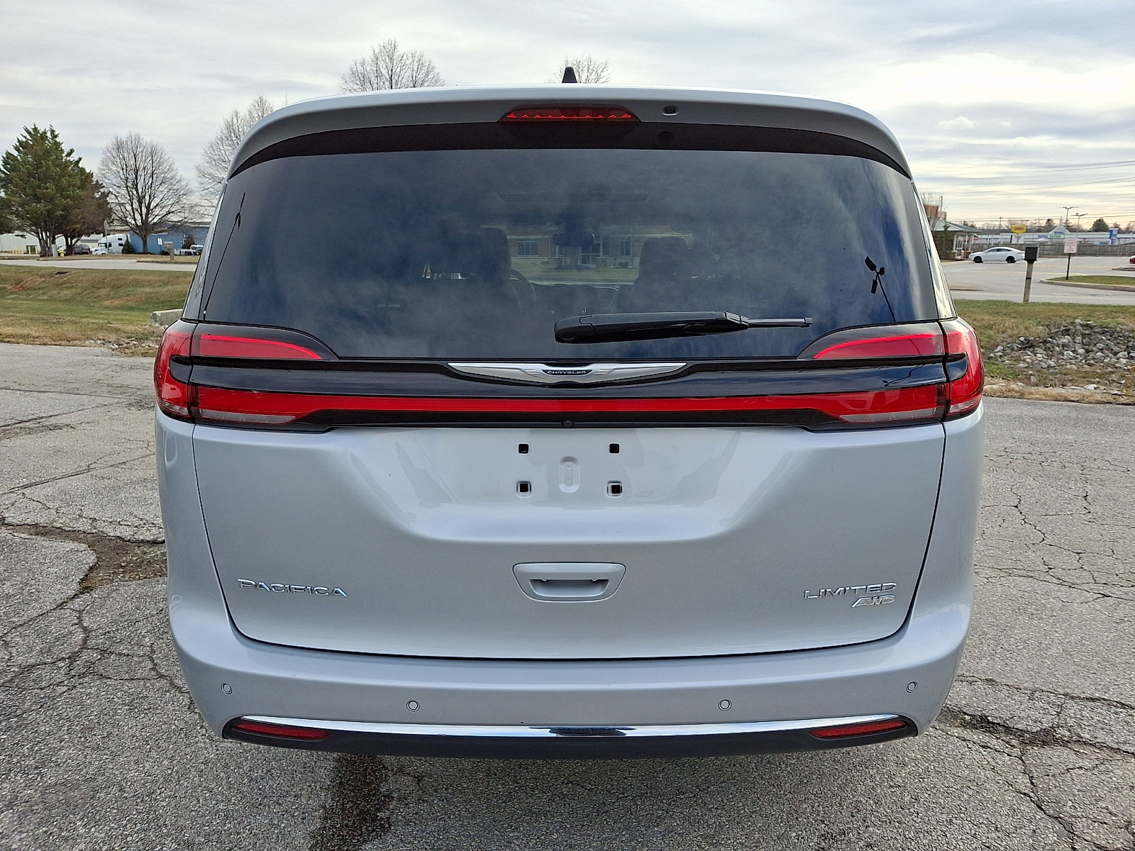 Used 2023 Chrysler Pacifica Limited image 7