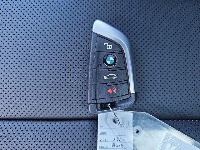 New 2025 BMW 330i xDrive Sedan w/ M Sport Package image 37