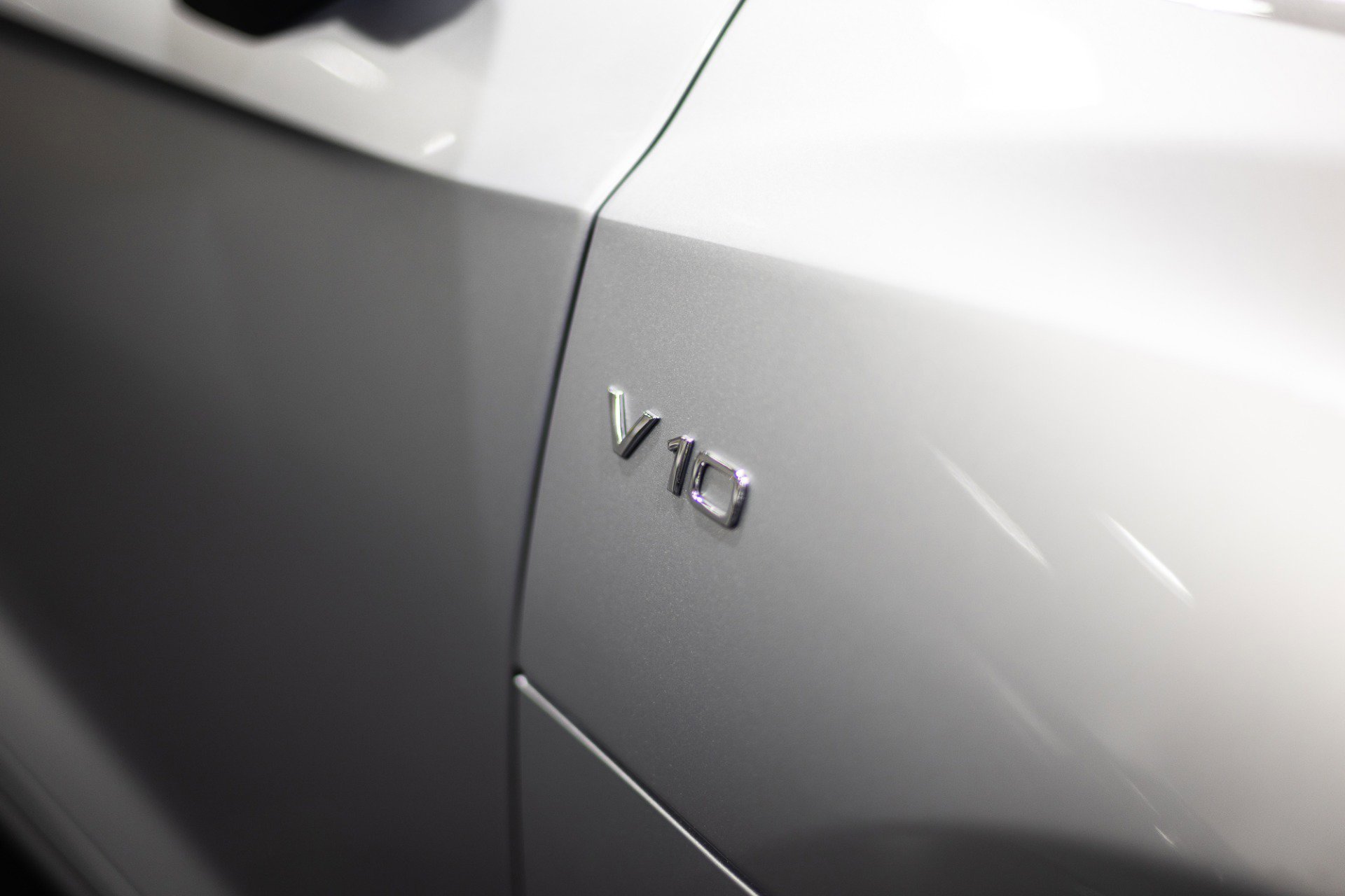 Used 2017 Audi R8 V10 w/ Carbon Exterior Package image 22