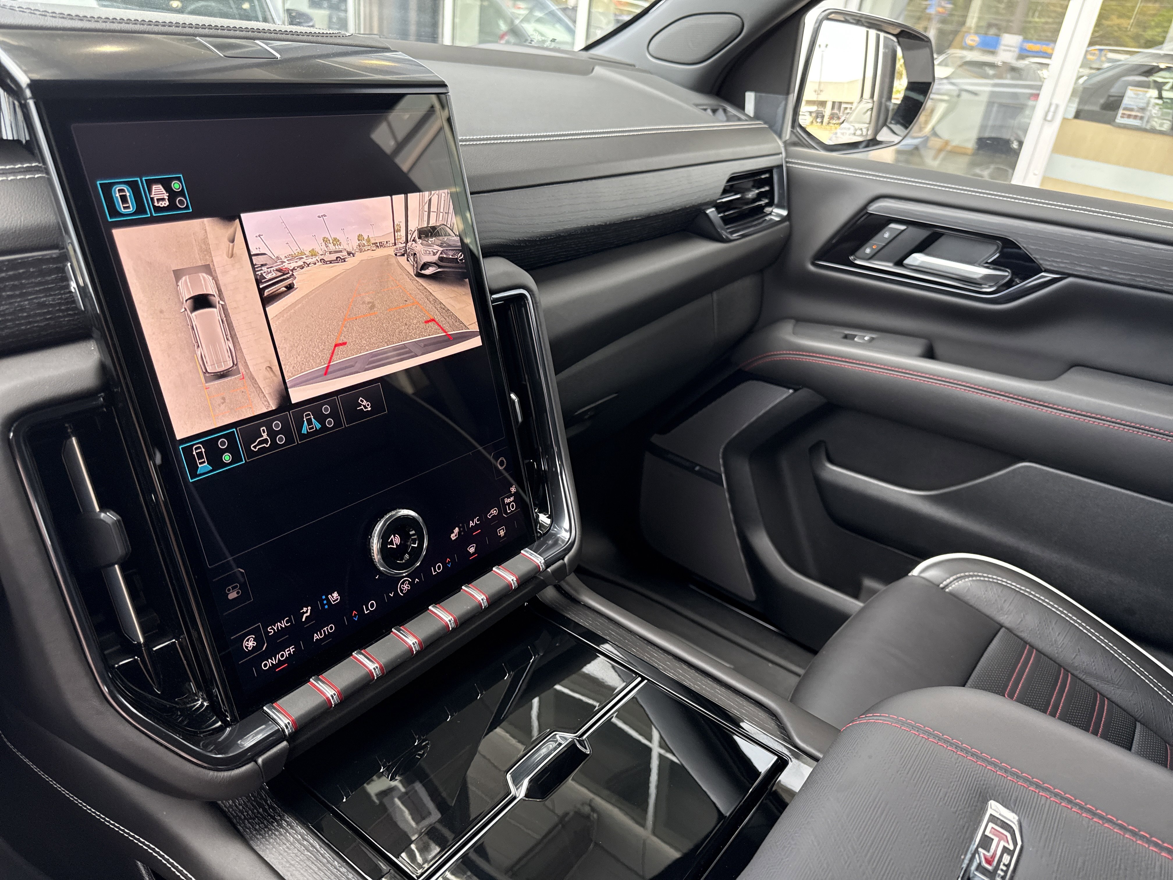 Used 2025 GMC Yukon AT4 Ultimate w/ LPO, Floor Liner Package image 10