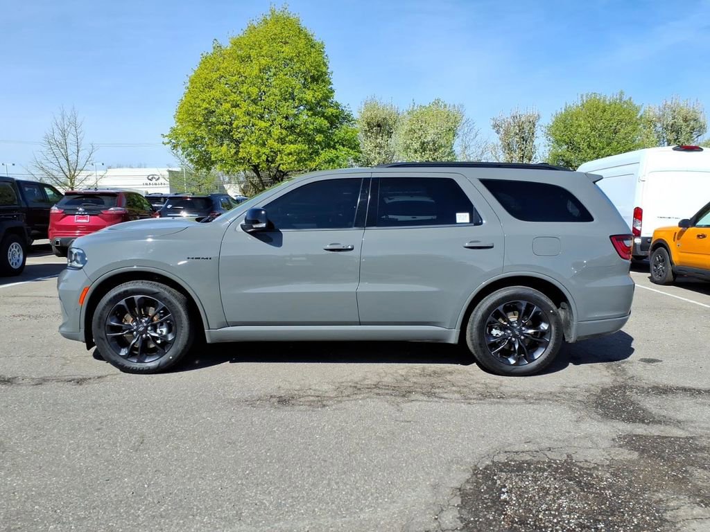 Used 2023 Dodge Durango R/T AWD/4WD image 2