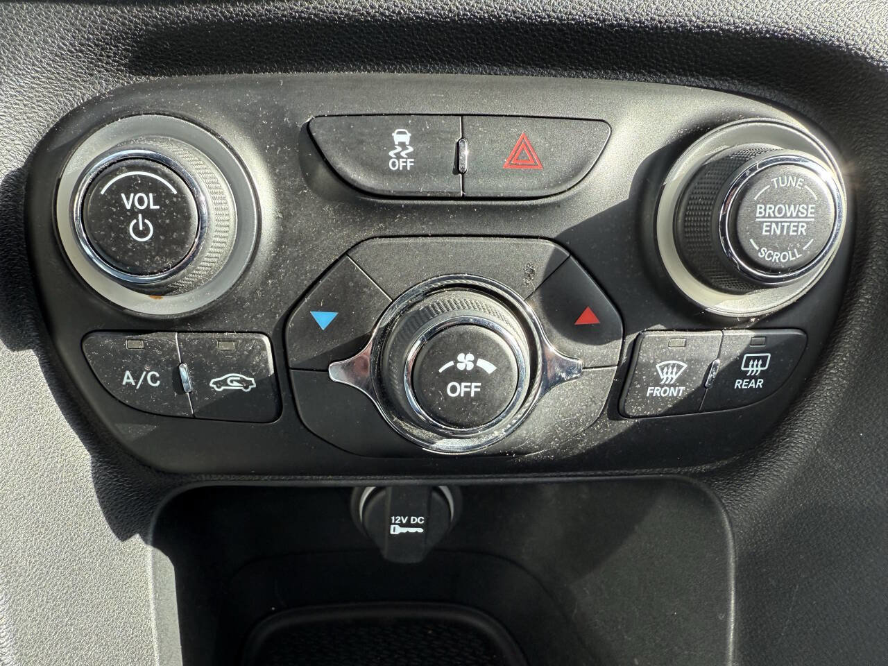 Used 2016 Dodge Dart SXT w/ Rallye Appearance Group image 20