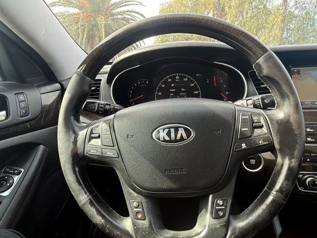 Used 2014 Kia Cadenza Premium w/ Technology Package image 22