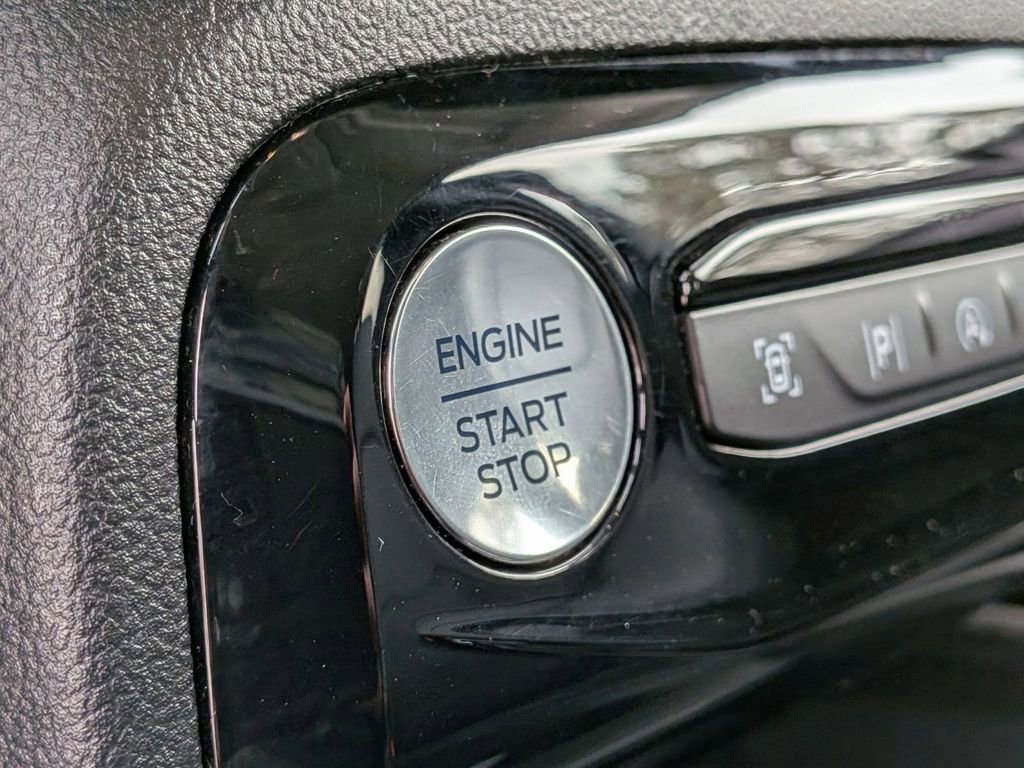 Used 2024 Ford Escape Platinum AWD/4WD image 20