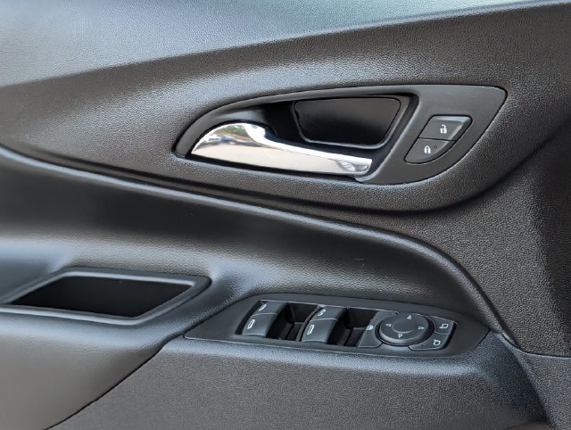 Used 2021 Chevrolet Equinox LT AWD/4WD image 25