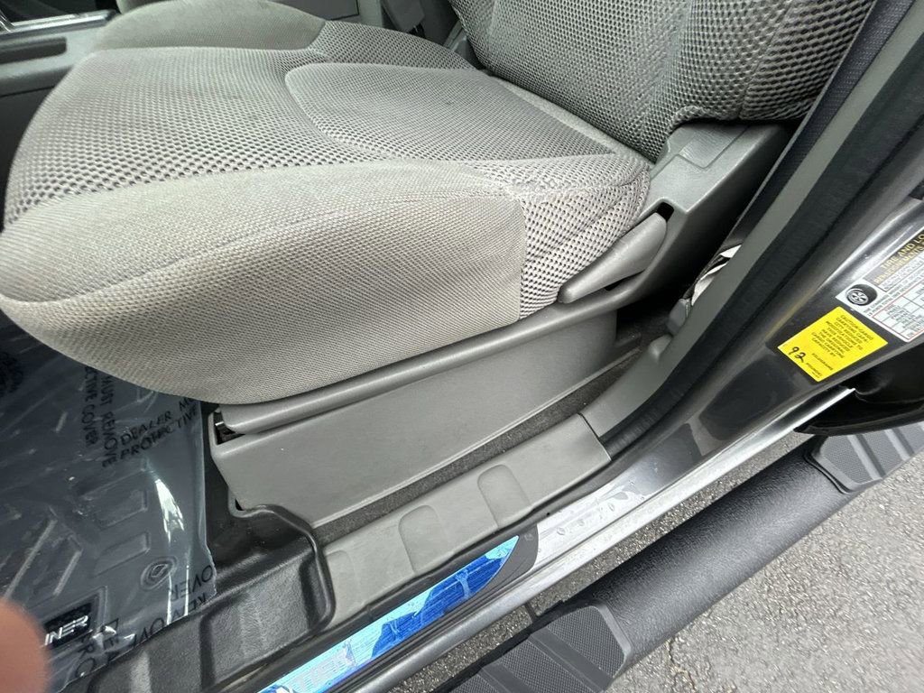 Used 2019 Nissan Frontier SV image 13