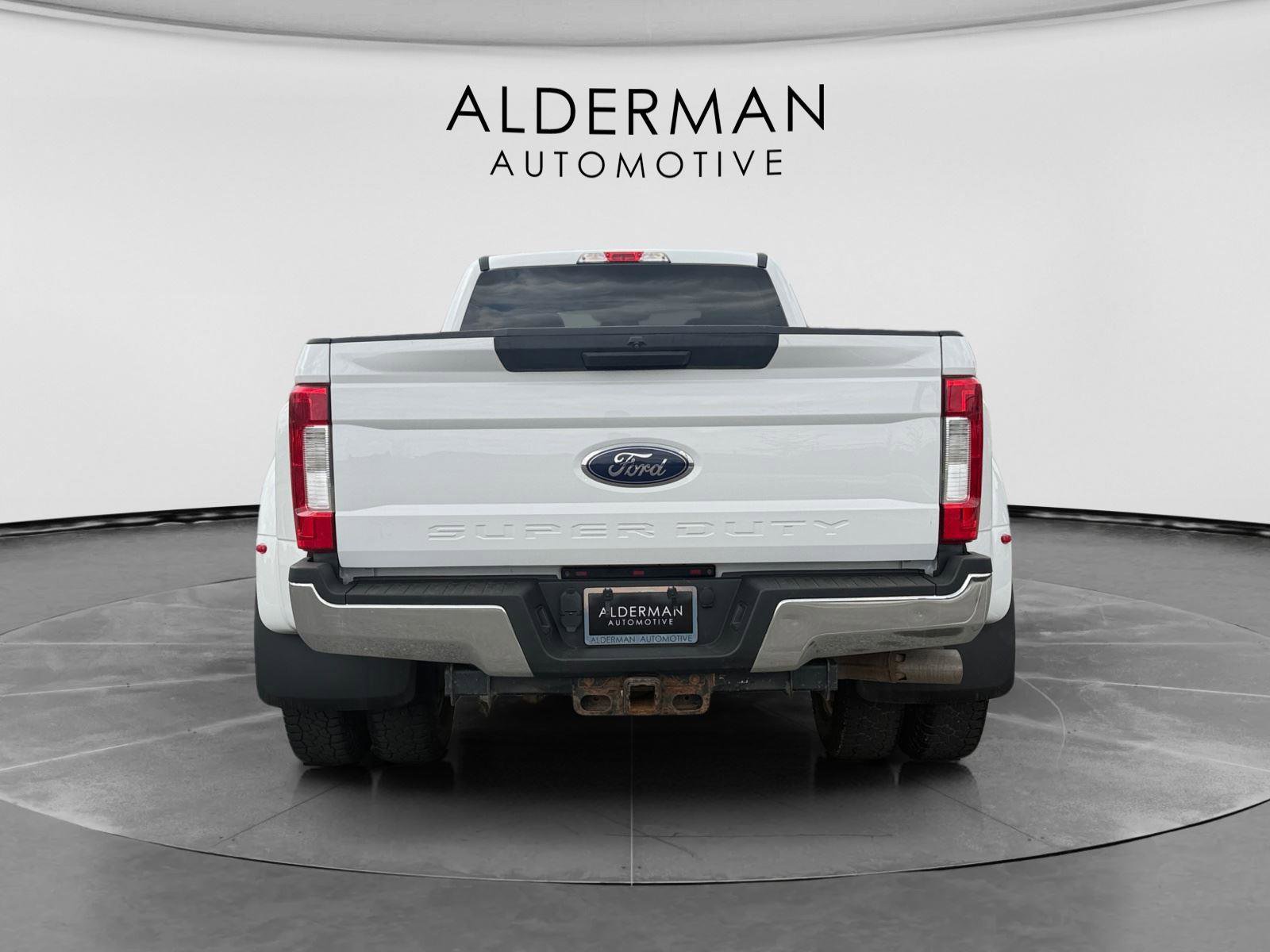Used 2018 Ford F350 XLT AWD/4WD image 4