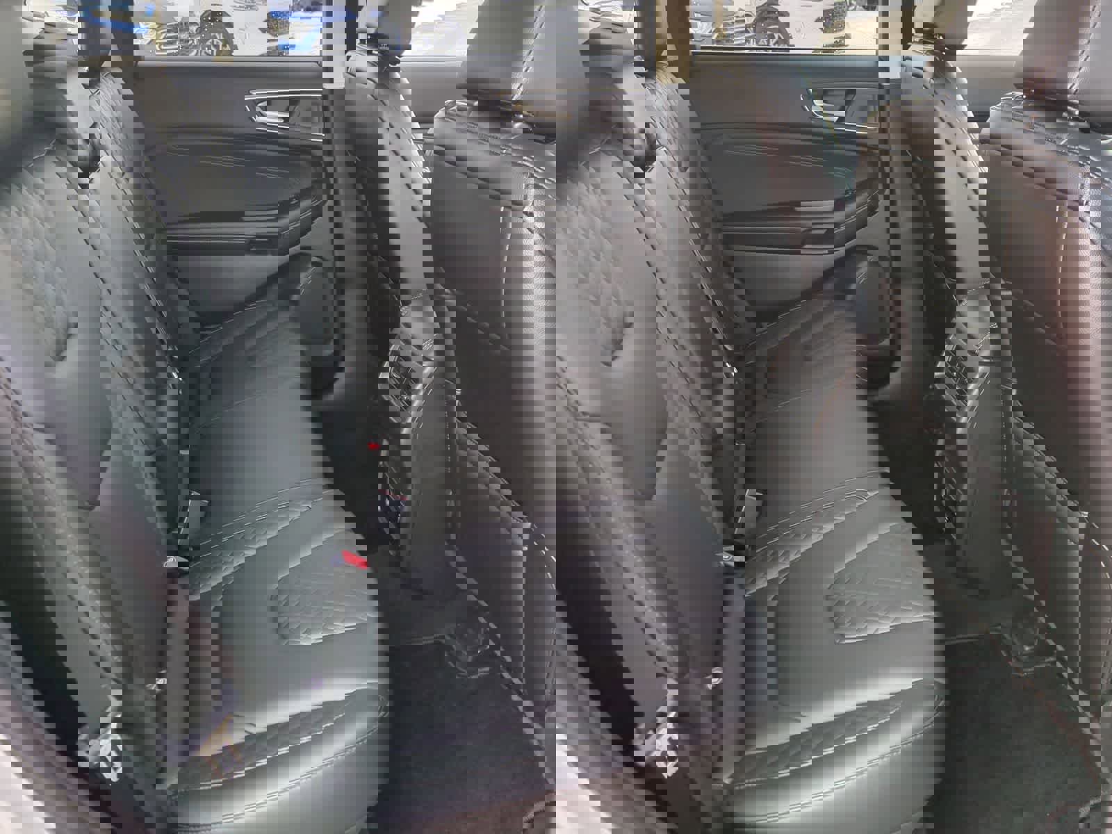 Used 2024 Ford Edge Titanium image 20