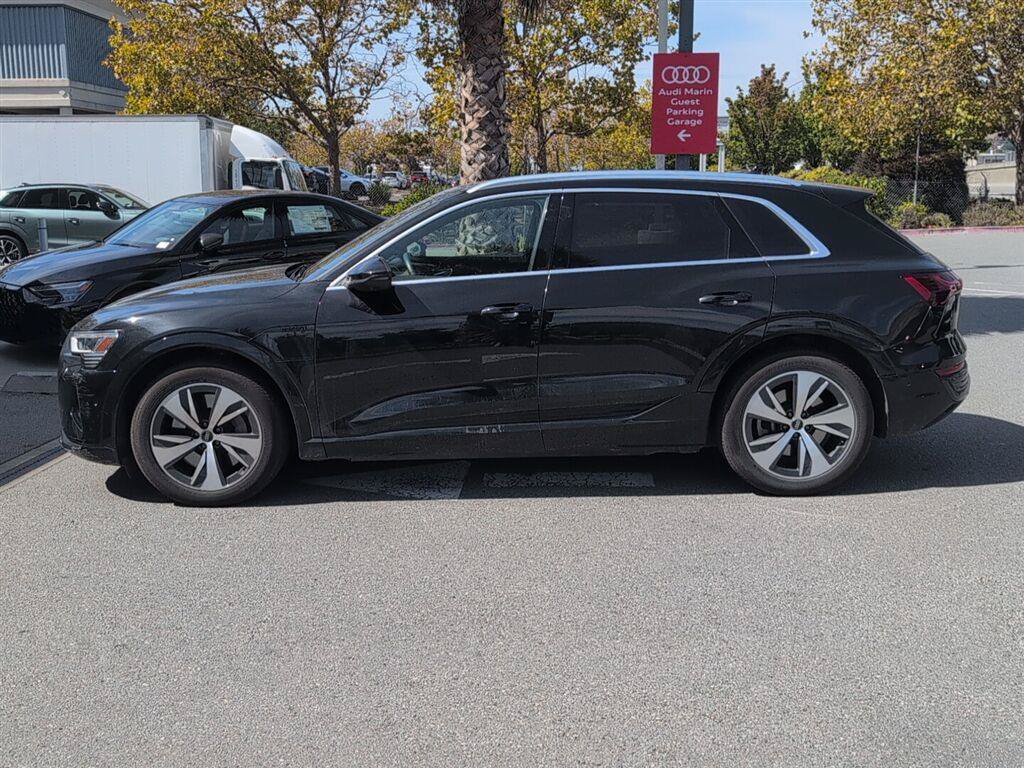 Used 2024 Audi Q8 e-tron Premium Plus w/ Premium Plus Package AWD/4WD image 8