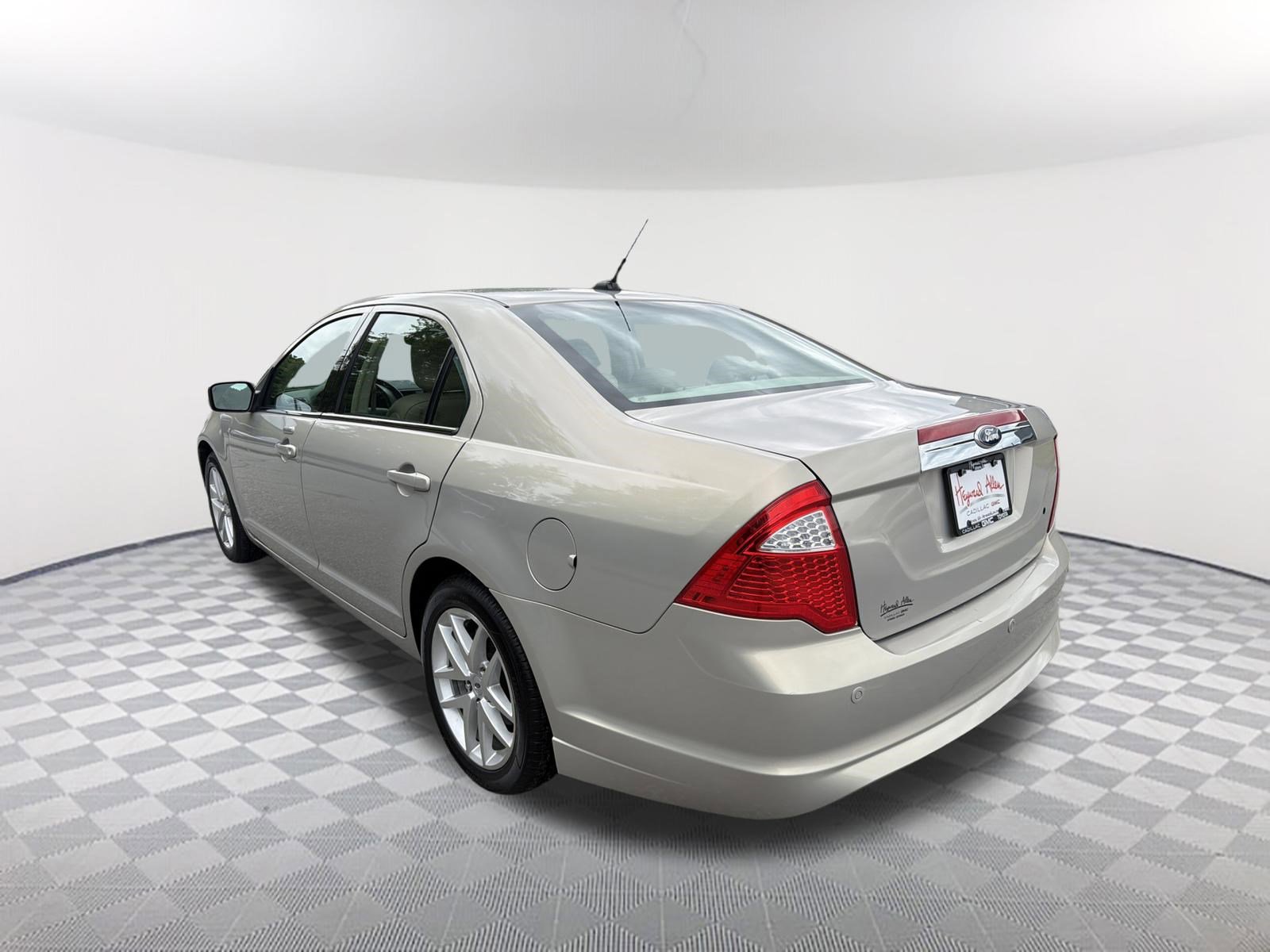 Used 2010 Ford Fusion SEL FWD image 8