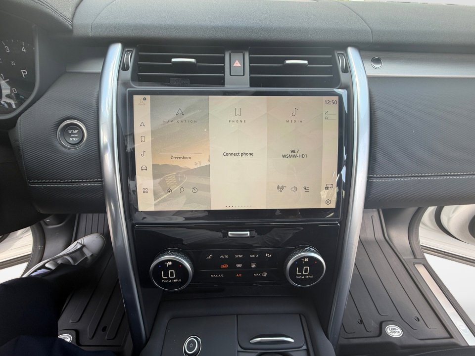 New 2026 Land Rover Discovery Limited Edition AWD/4WD image 16
