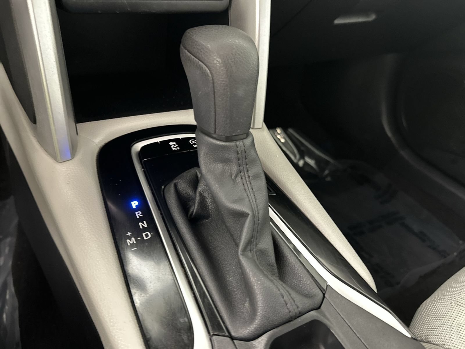 Used 2022 Toyota Corolla Cross L FWD image 20