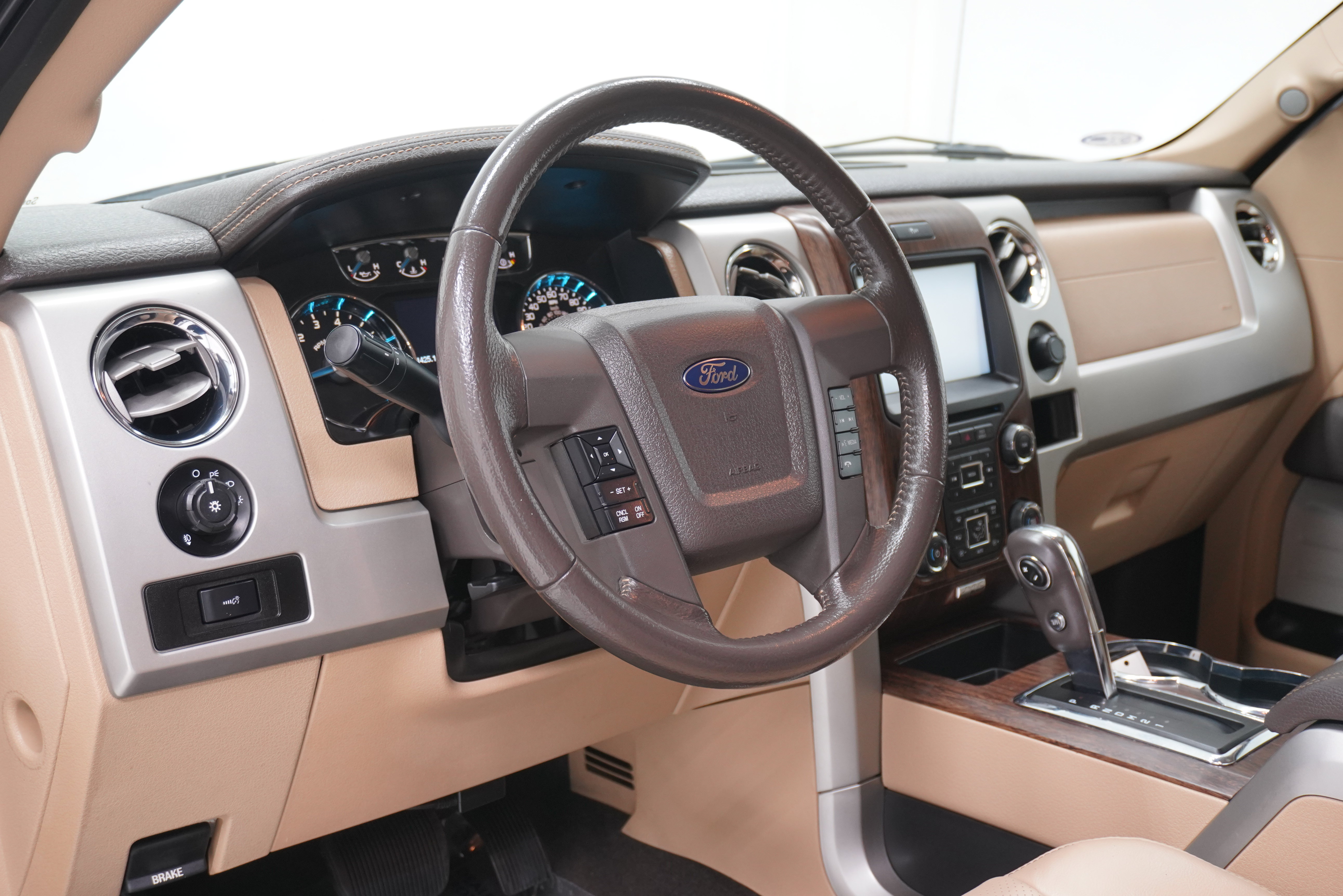 Used 2013 Ford F150 Lariat w/ Lariat Chrome Pkg AWD/4WD image 11