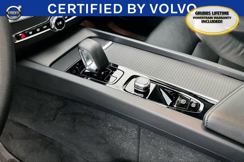 Used 2023 Volvo XC60 B5 Core w/ Climate Package image 18