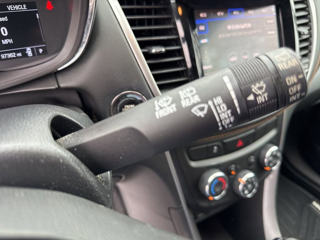 Used 2021 Chevrolet Trax LT w/ Sport Edition image 23