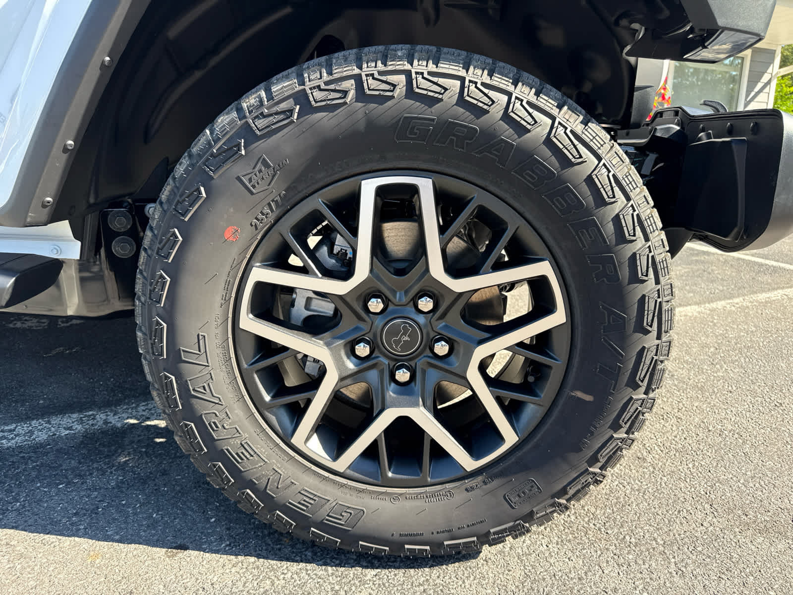 New 2027 Jeep Wrangler Unlimited Sahara AWD/4WD image 9