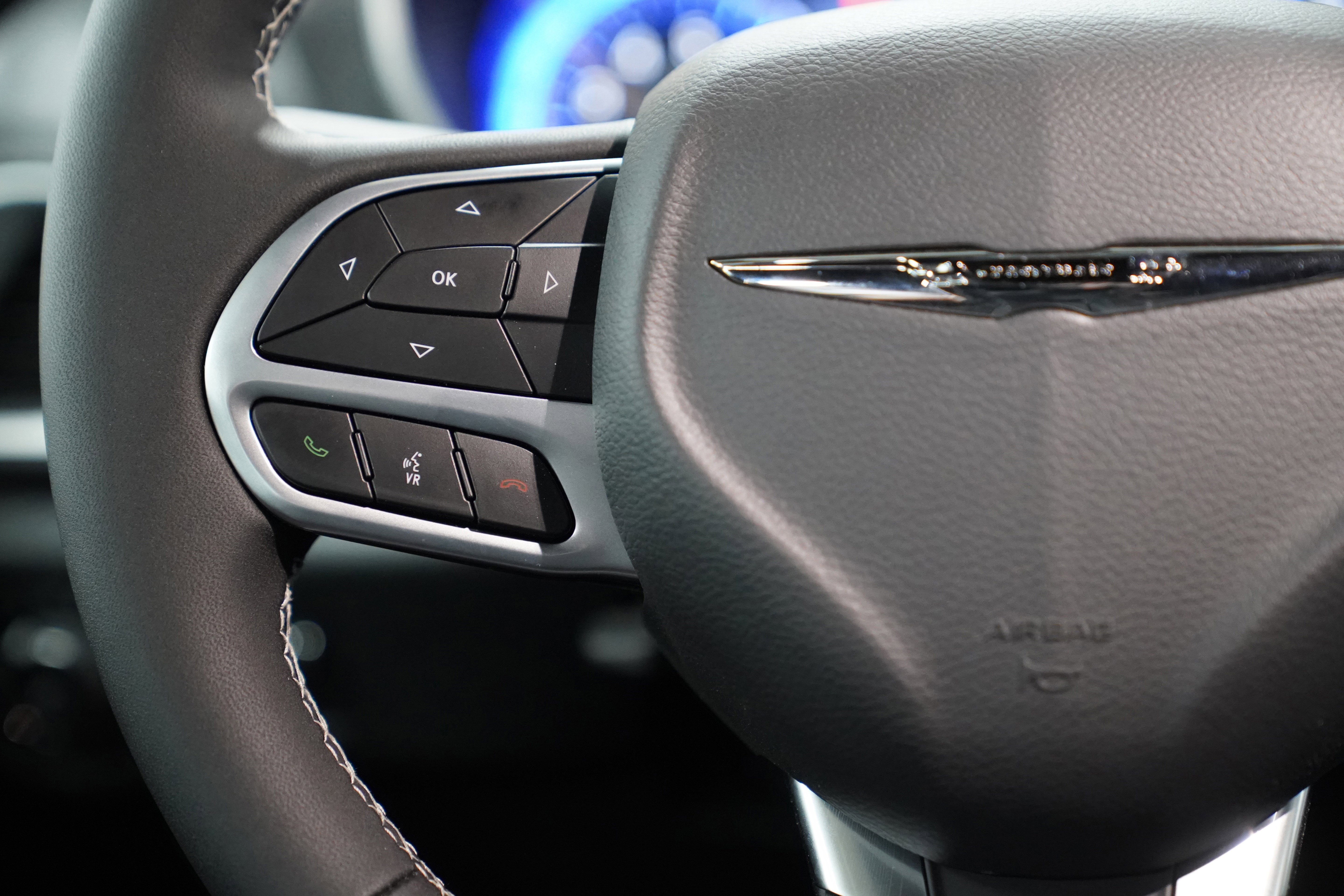 Used 2026 Chrysler Pacifica Select image 20