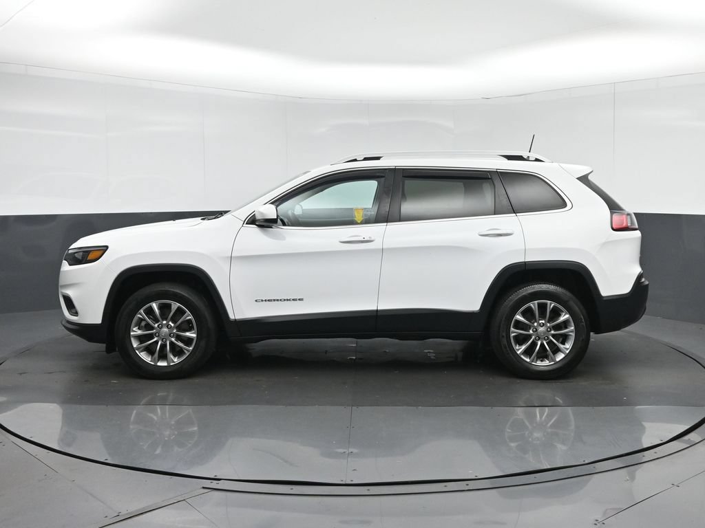 Used 2019 Jeep Cherokee Latitude Plus w/ Cold Weather Group AWD/4WD image 4