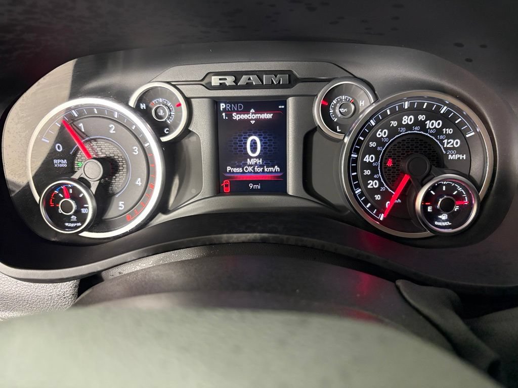 New 2026 RAM 2500 Laramie AWD/4WD image 25