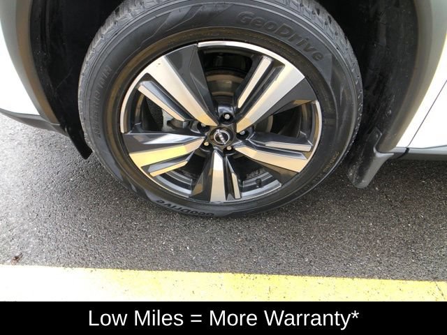 Certified 2025 Nissan Rogue SL w/ SL Premium Package AWD/4WD image 11