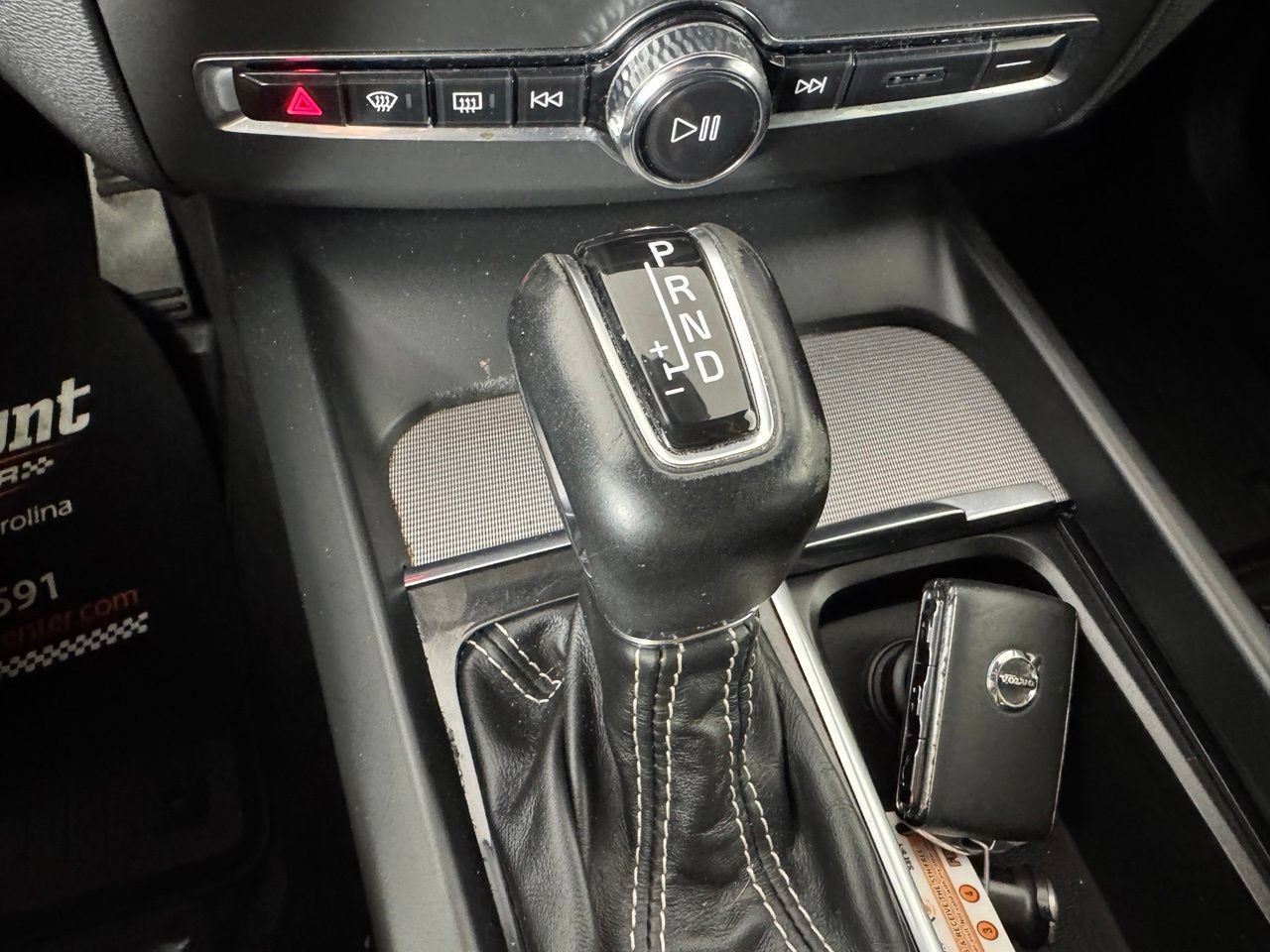 Used 2020 Volvo XC60 T5 R-Design AWD/4WD image 21