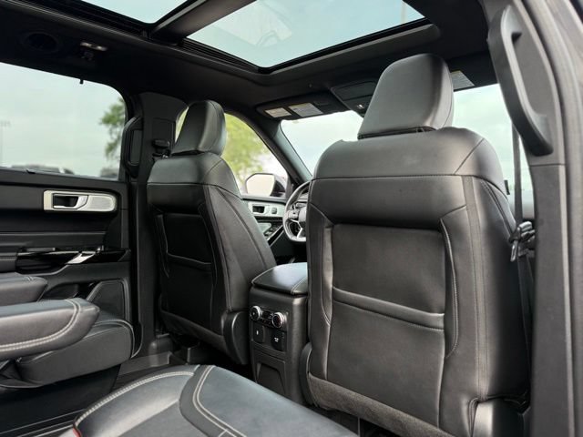 Used 2023 Ford Explorer ST w/ Technology Package AWD/4WD image 3